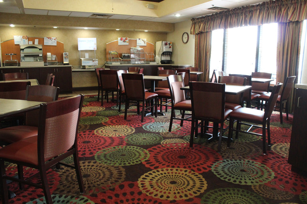 HOLIDAY INN EXPRESS WILMINGTON in Wilmington, Oh