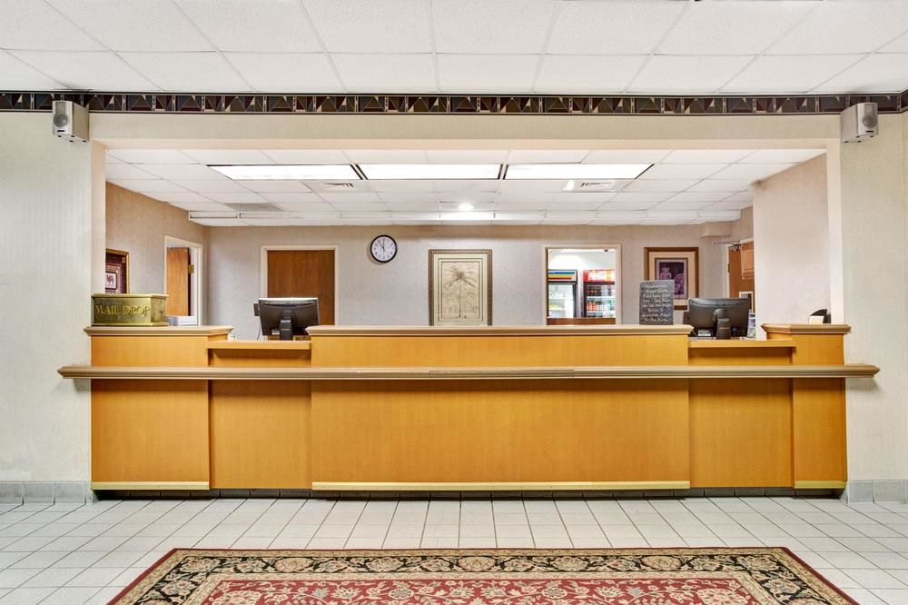 Days Inn & Suites by Wyndham Denver International Airport in Denver