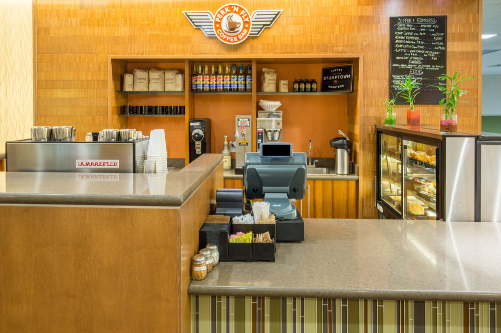 HOLIDAY INN PORTLAND-AIRPORT (I-205) in Portland, Or