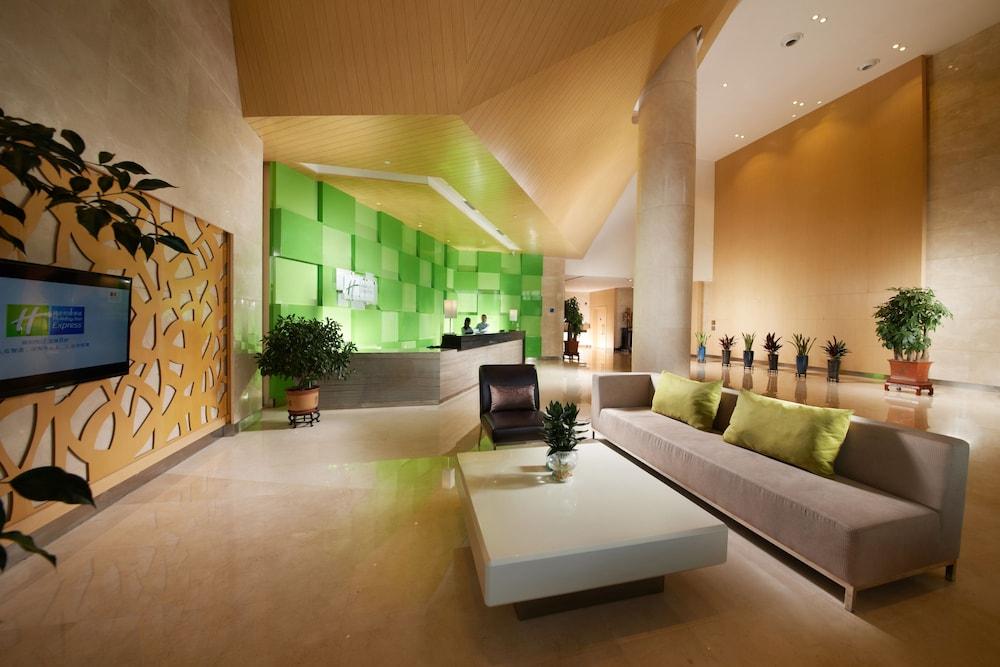Holiday Inn Express Zhengzhou Airport in Zhengzhou