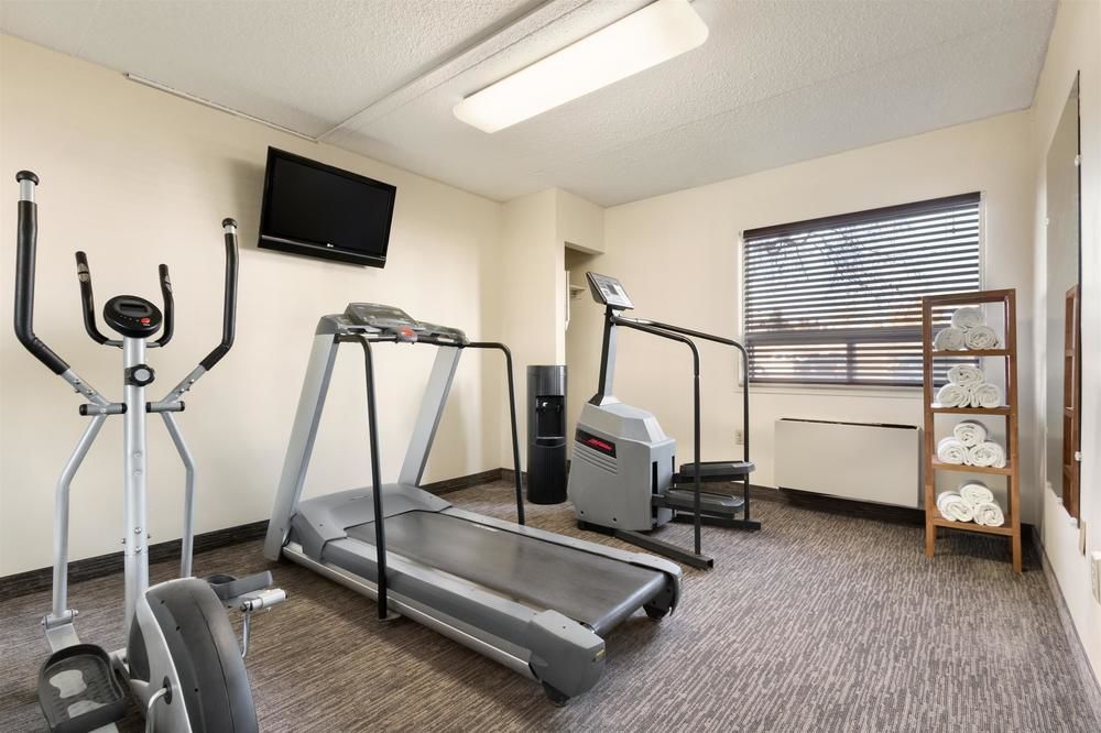 TRAVELODGE BY WYNDHAM EDMONTON SOUTH in Edmonton