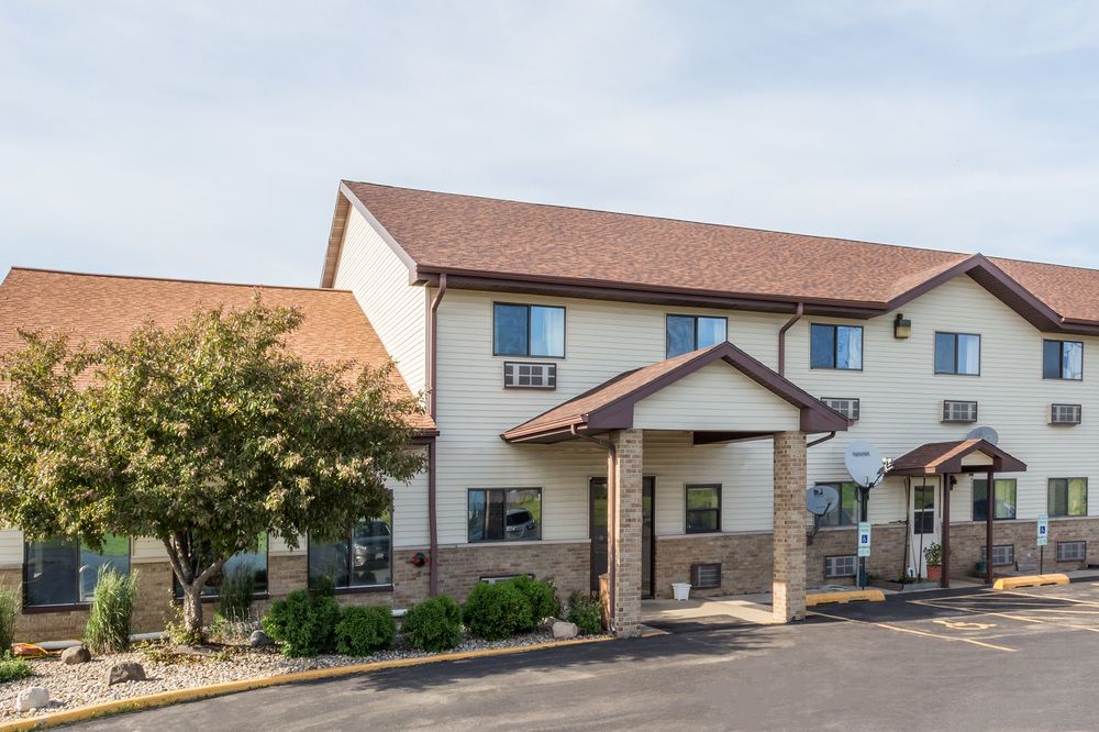 SUPER 8 BY WYNDHAM PRINCETON in Princeton, Il