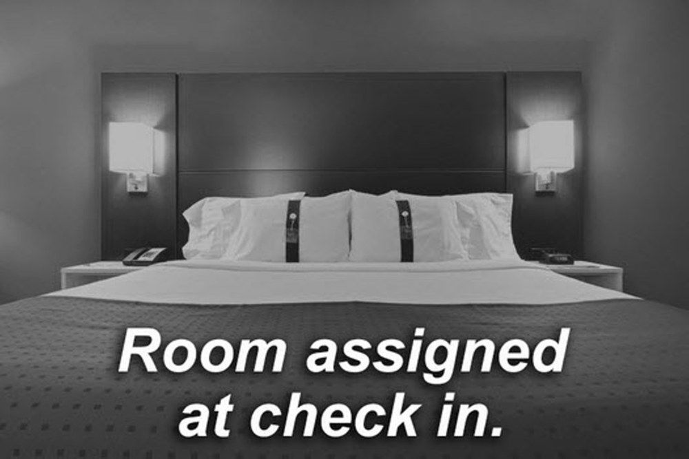 HOLIDAY INN EXPRESS AND SUITES CHARLOTTESVILLE in Charlottesville