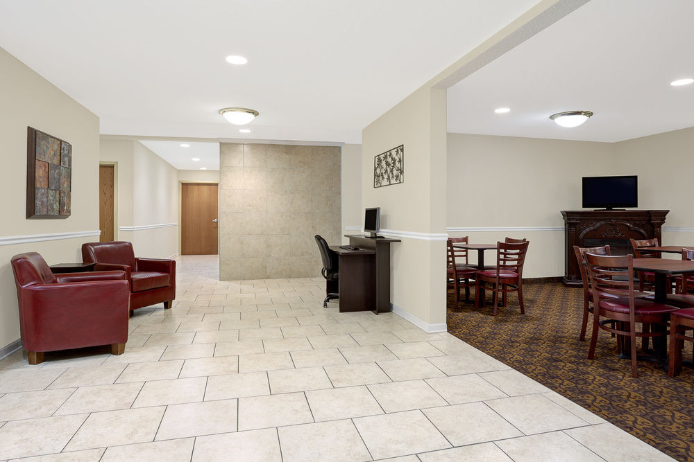 DAYS INN BY WYNDHAM GREENSBORO NC in Greensboro, Nc