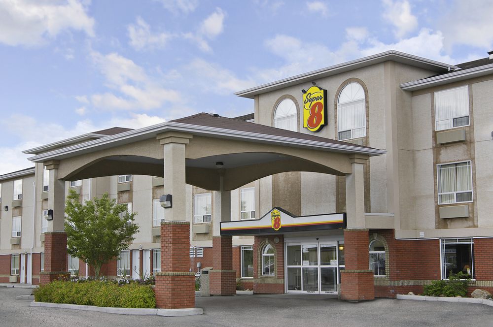 Super 8 by Wyndham High River AB in Calgary