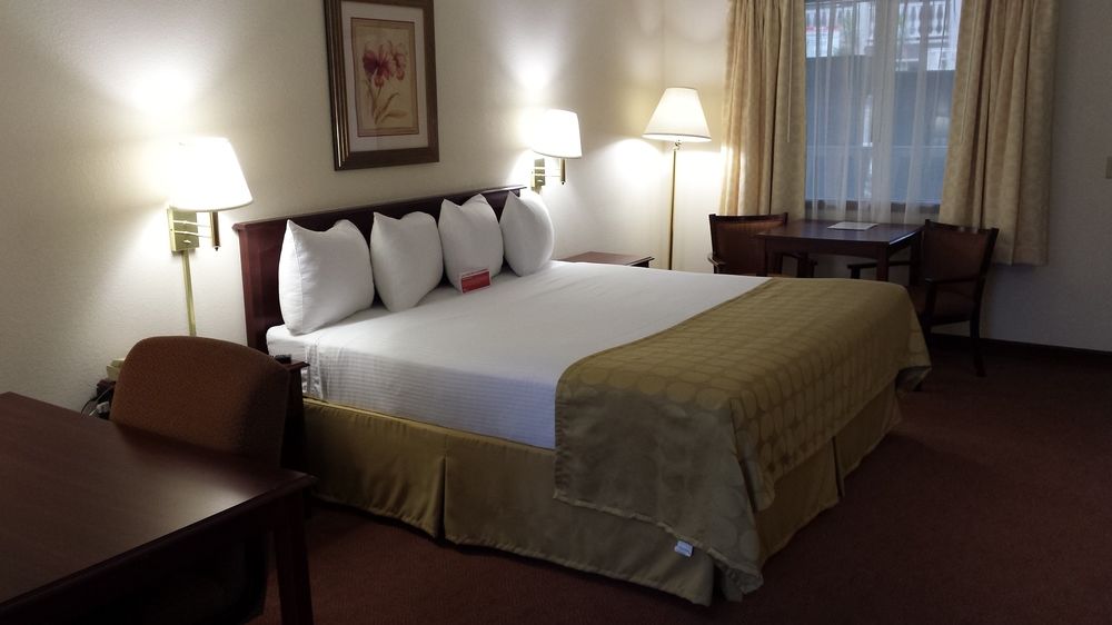 AMERICINN BY WYNDHAM JANESVILLE in Janesville, Wi