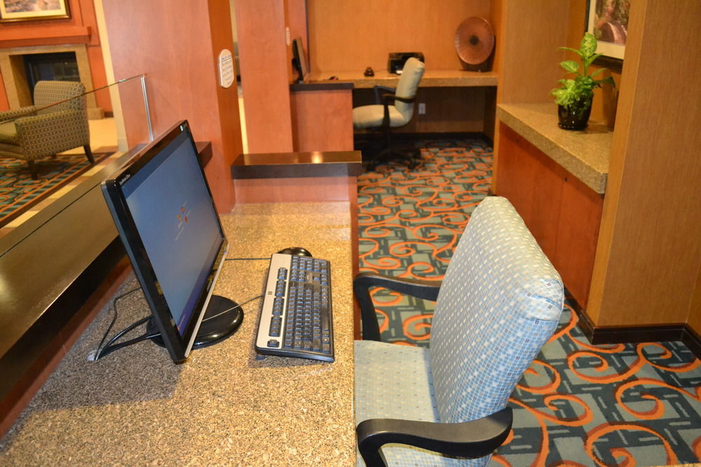 FAIRFIELD INN & SUITES BY MARRIOTT KELOWNA in Kelowna, Bc