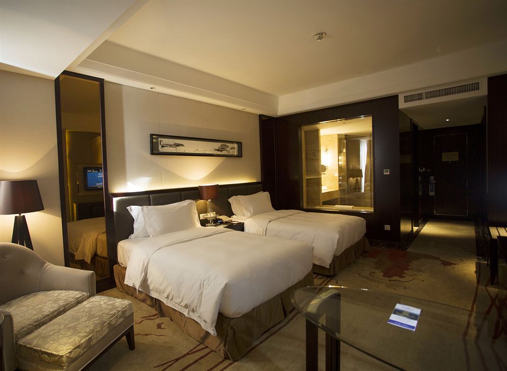 Howard Johnson by Wyndham Changsheng Plaza Meizhou in Meizhou