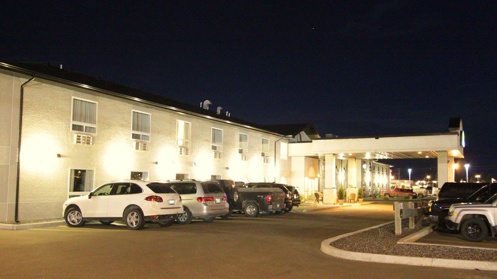 DAYS INN & SUITES BY WYNDHAM THOMPSON in Thompson, Mb