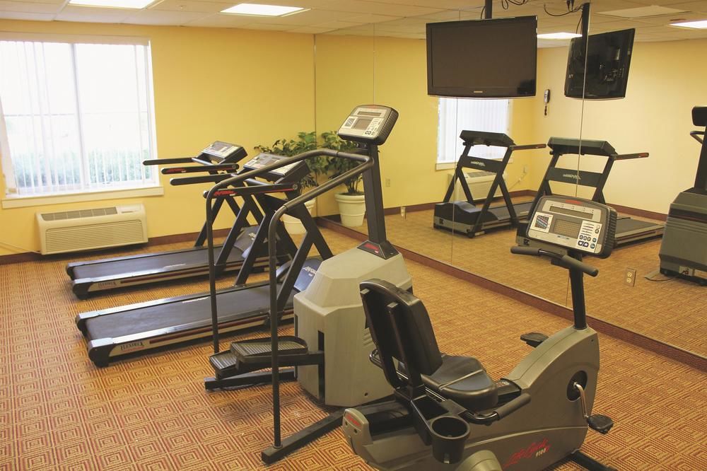 La Quinta Inn & Suites by Wyndham Sawgrass in Sunrise, Fl
