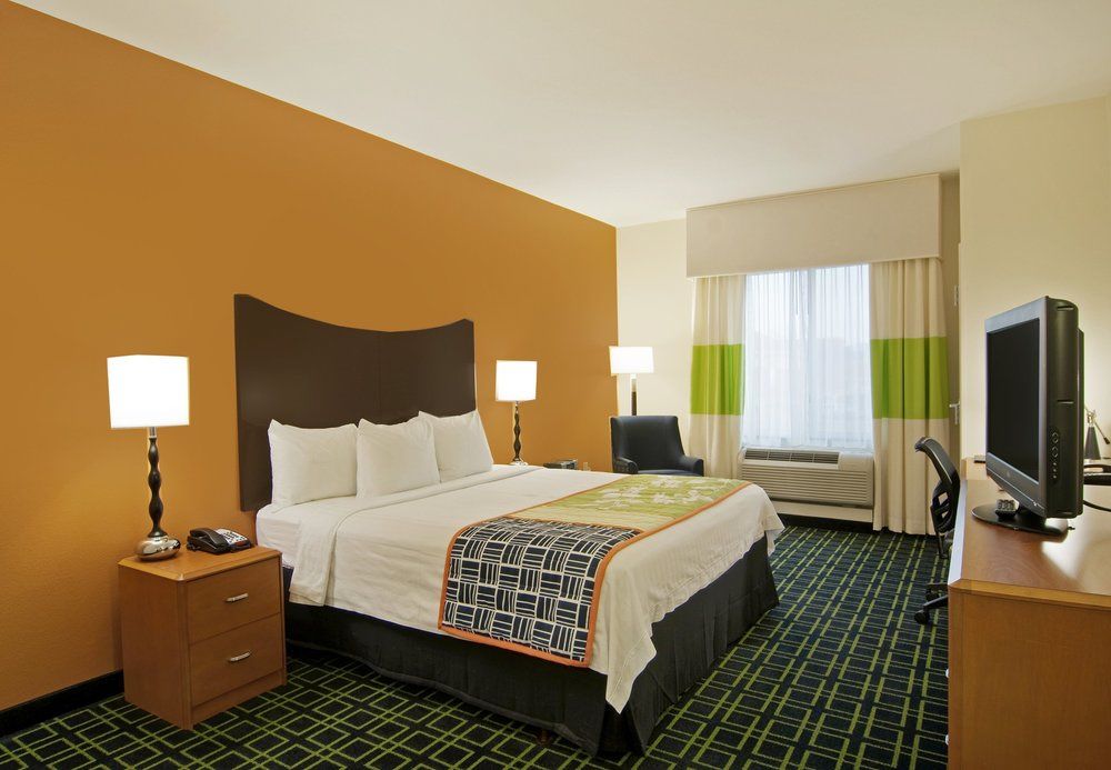 FAIRFIELD INN &AMP; SUITES BY MARRIOTT CHANNELVIEW in Houston, Tx