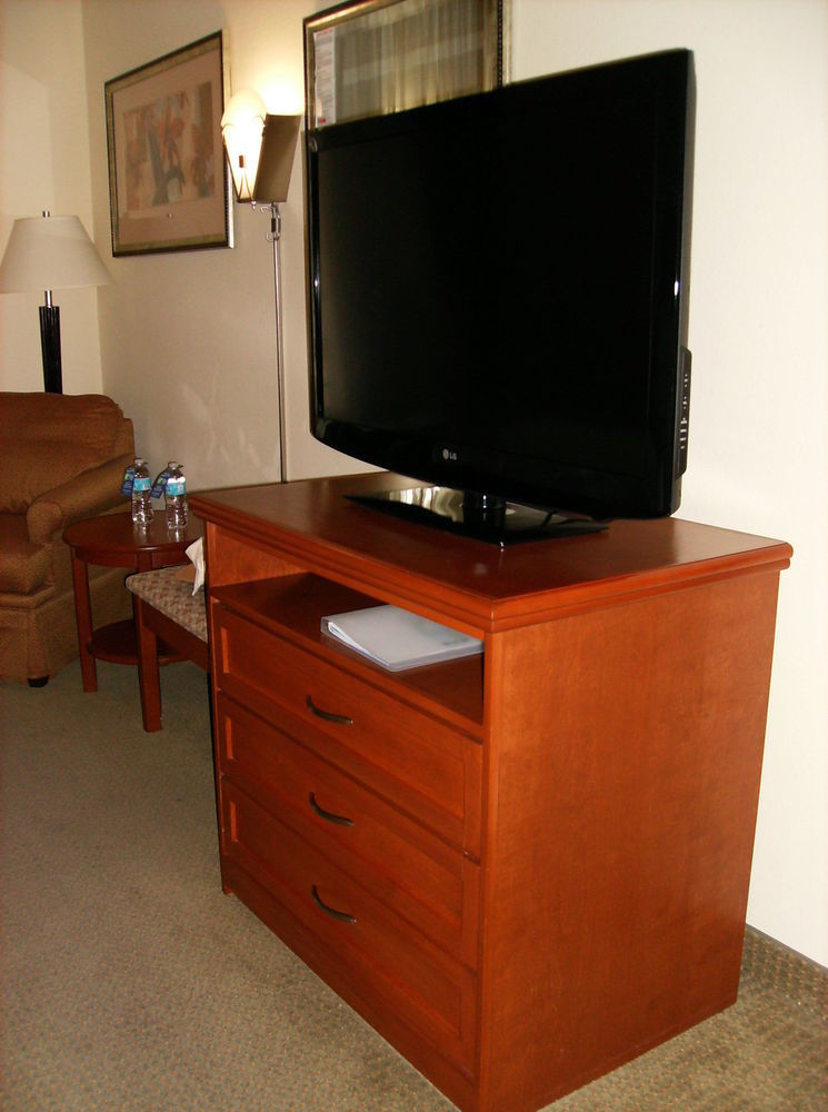 HOLIDAY INN EXPRESS HOTEL & SUITES DALLAS - GRAND PRAIRIE I-20 in Dallas, Tx
