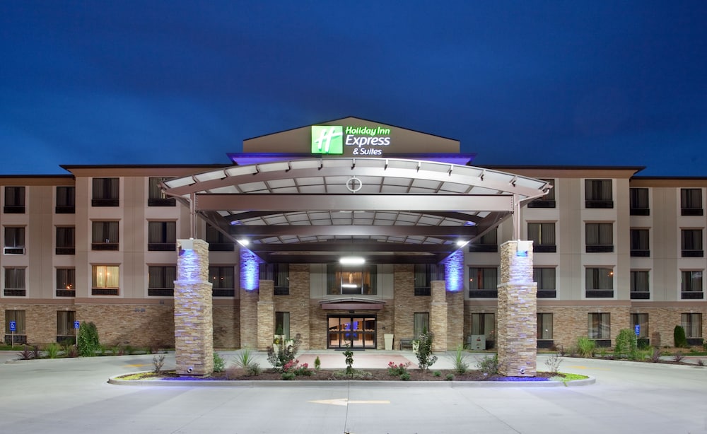 Holiday Inn Express & Suites St Louis Airport, an IHG Hotel in Saint Louis, Mo