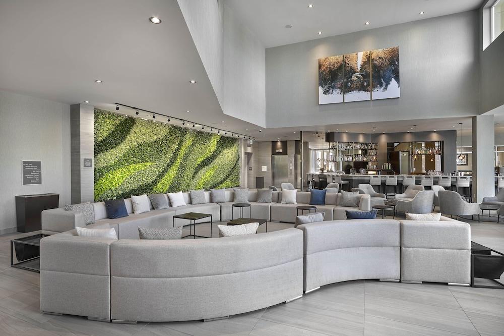 THE WESTIN CALGARY AIRPORT in Calgary
