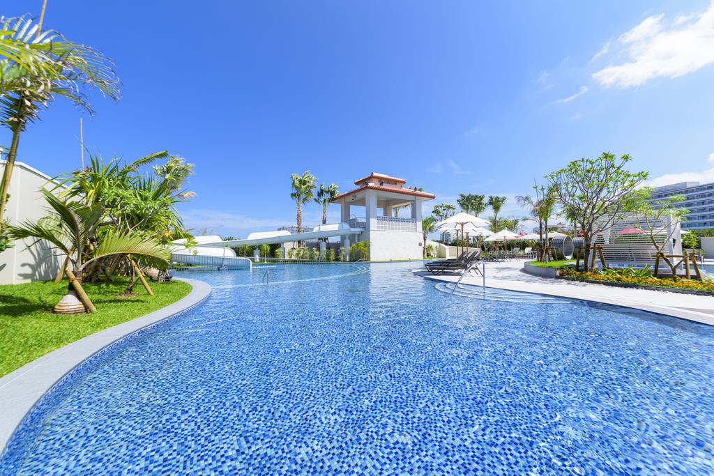 DoubleTree by Hilton Okinawa Chatan Resort in Chatan