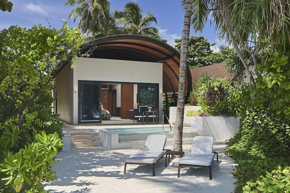THE WESTIN MALDIVES MIRIANDHOO RESORT in MIRIANDHOO ISLAND