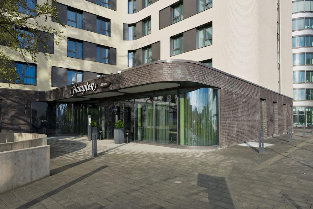 Hampton by Hilton Frankfurt Airport in Frankfurt
