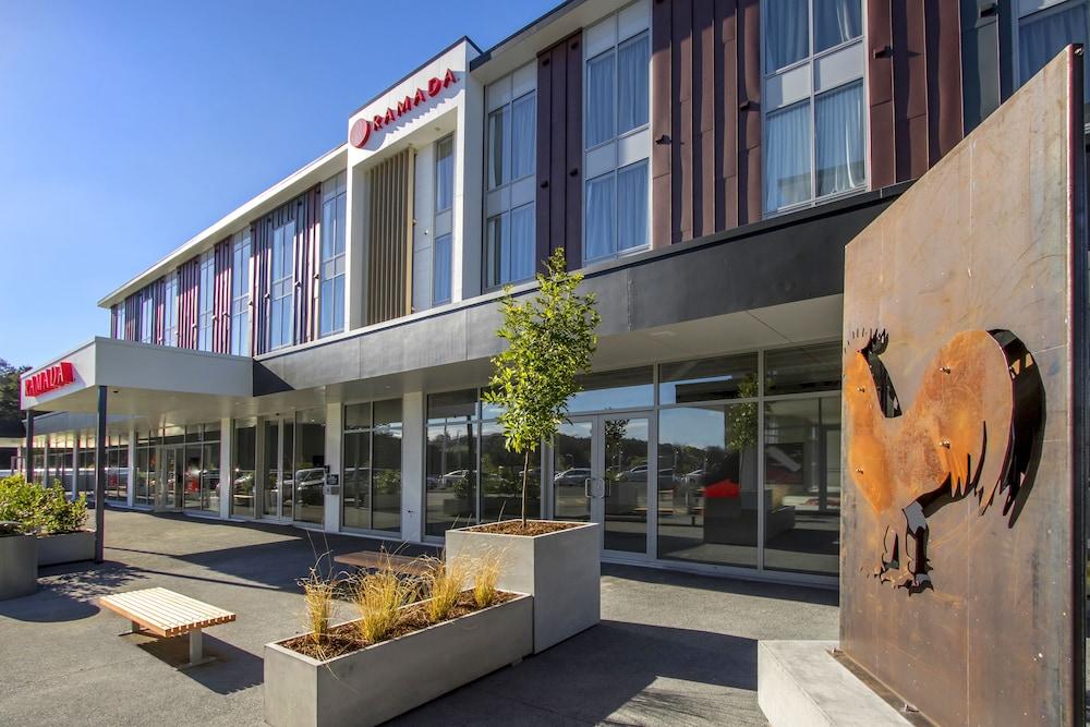 Ramada Suites by Wyndham Albany in Auckland