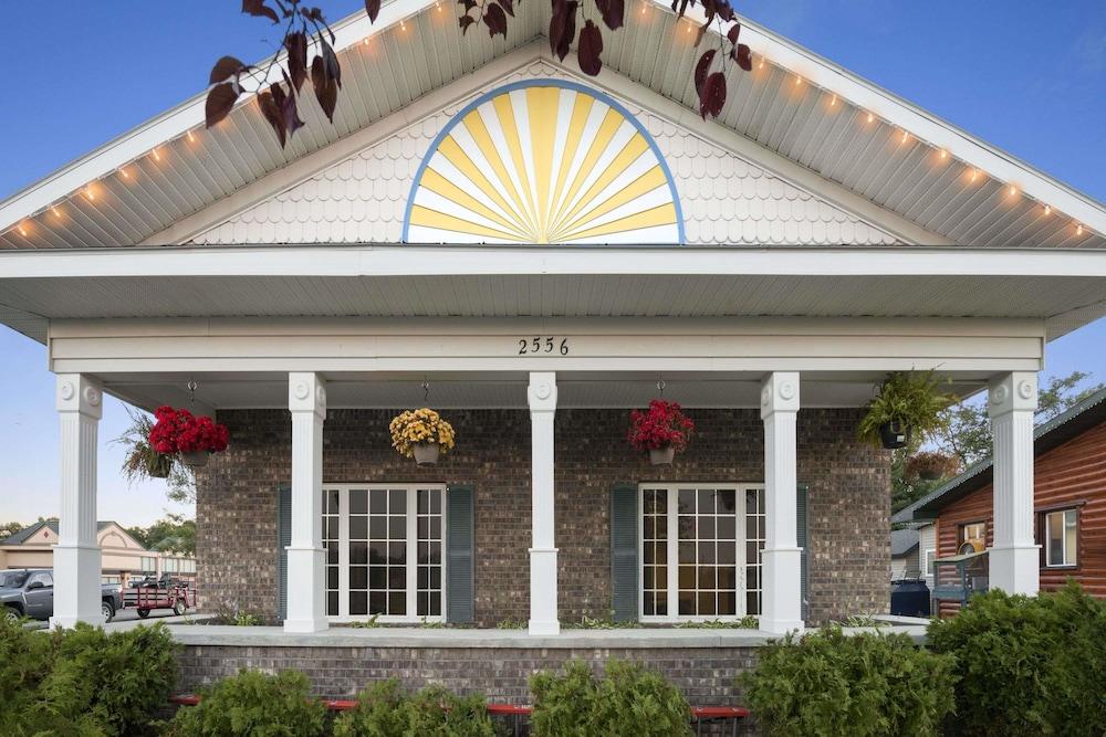 Days Inn by Wyndham Grayling in Grayling, Mi