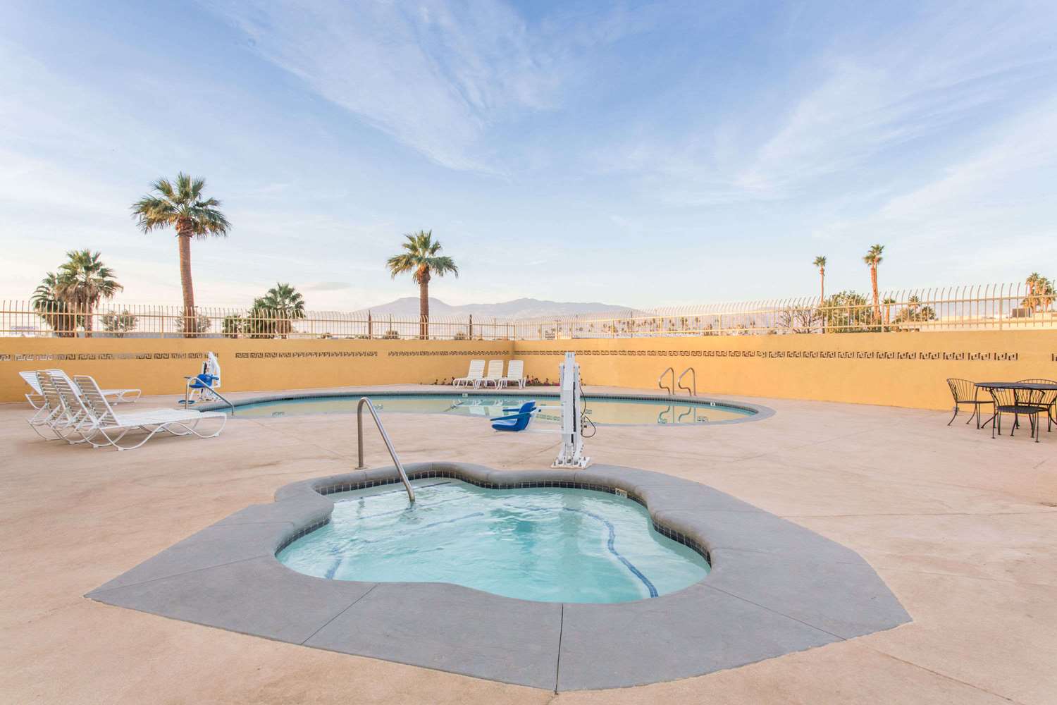 Days Inn by Wyndham Indio in Indio, Ca