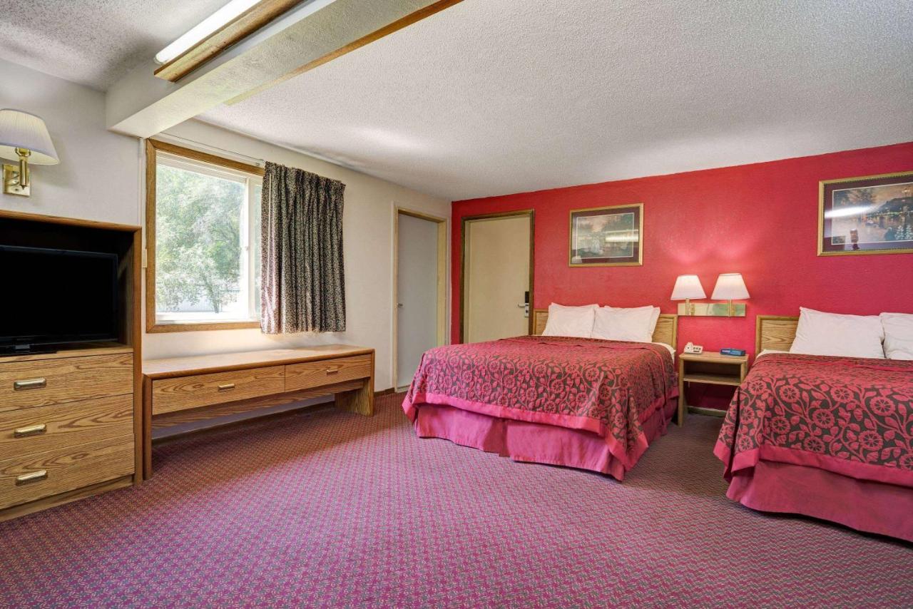 Travelodge by Wyndham Red Wing in Red Wing, Mn