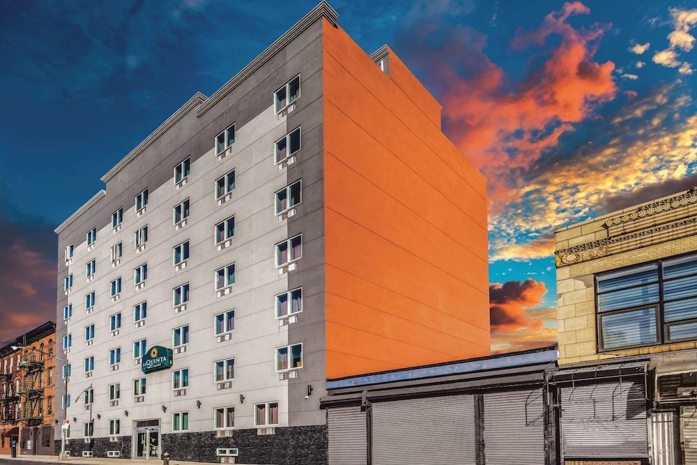 La Quinta Inn & Suites by Wyndham Brooklyn Central in New York, Ny