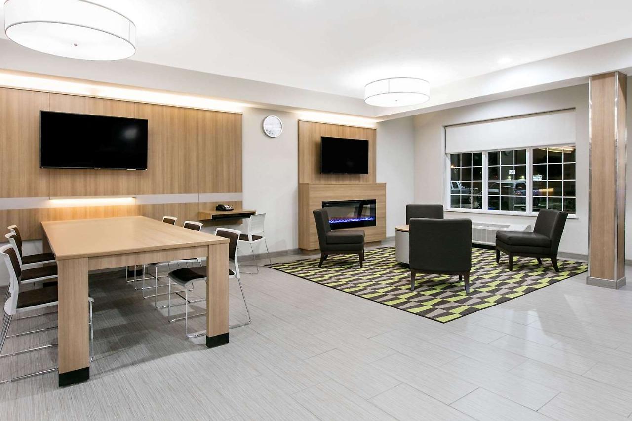 Microtel Inn & Suites by Wyndham Lubbock in Lubbock, Tx