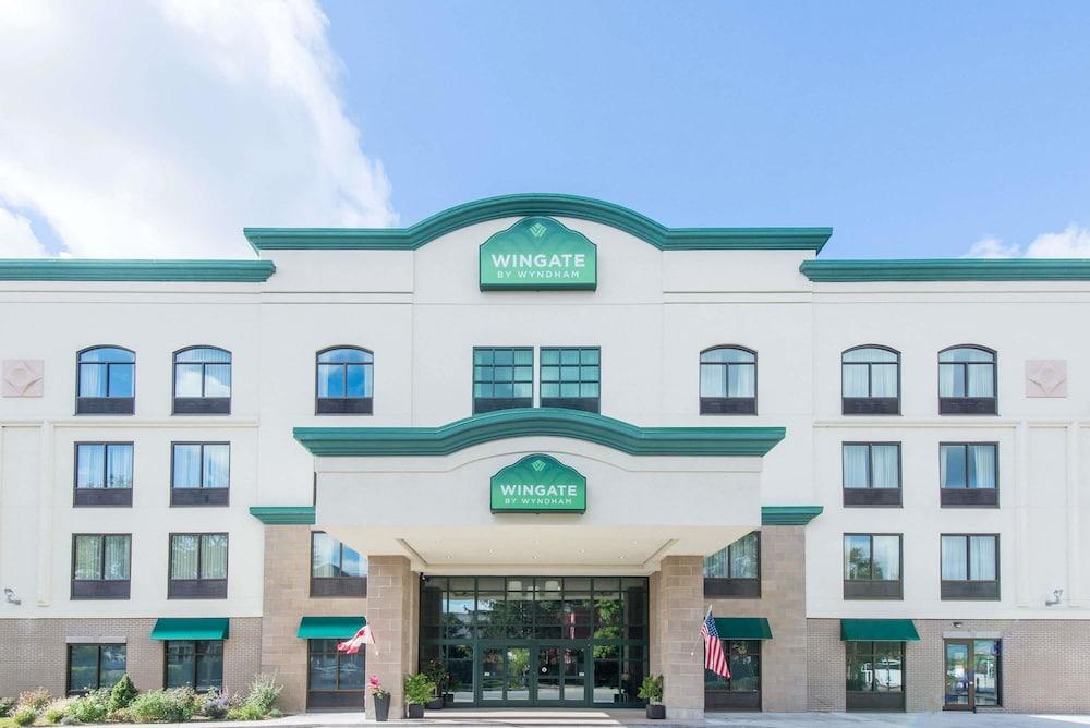 Wingate by Wyndham Niagara Falls in Niagara Falls