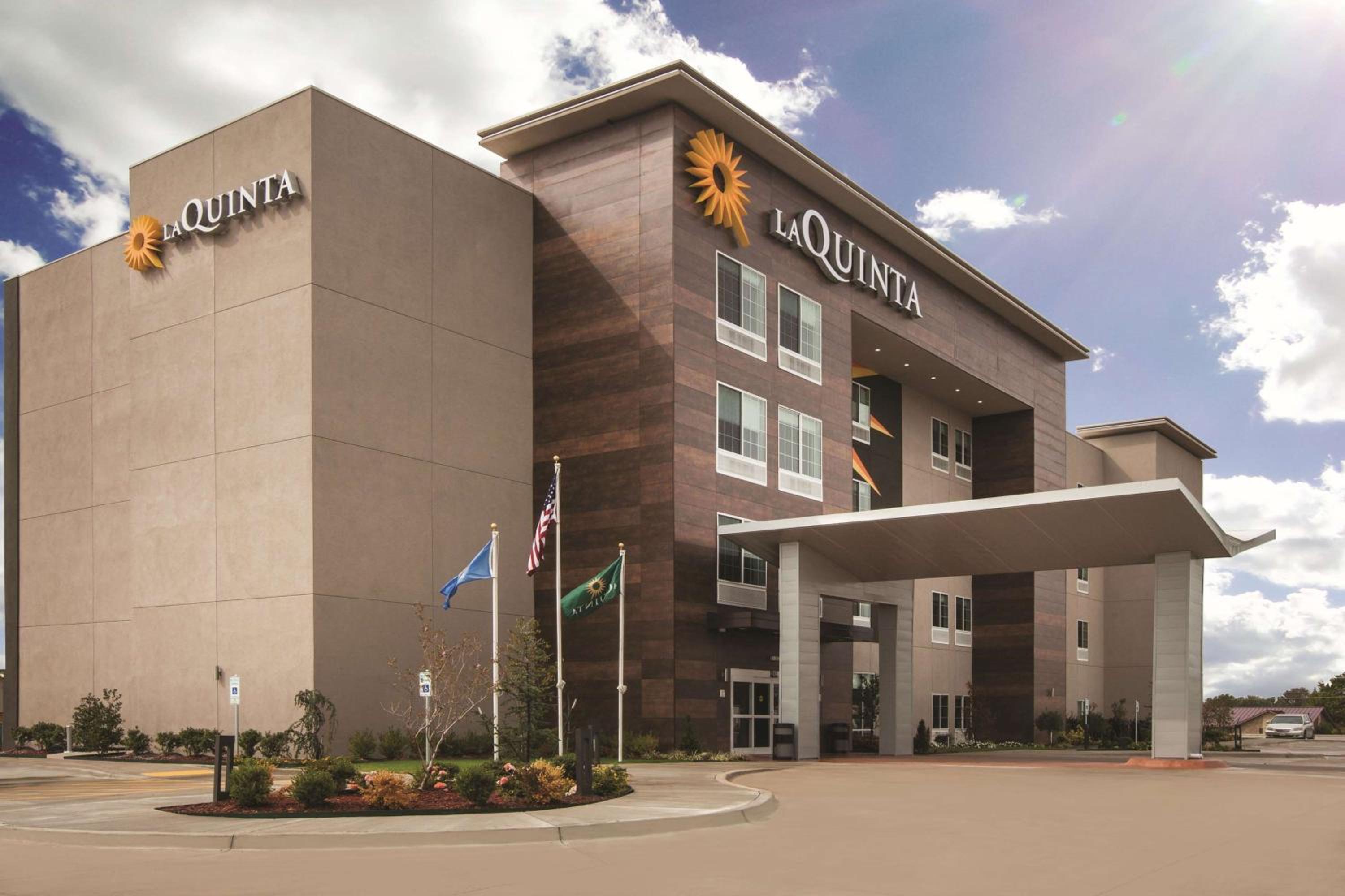 La Quinta Inn & Suites by Wyndham Mobile in Mobile