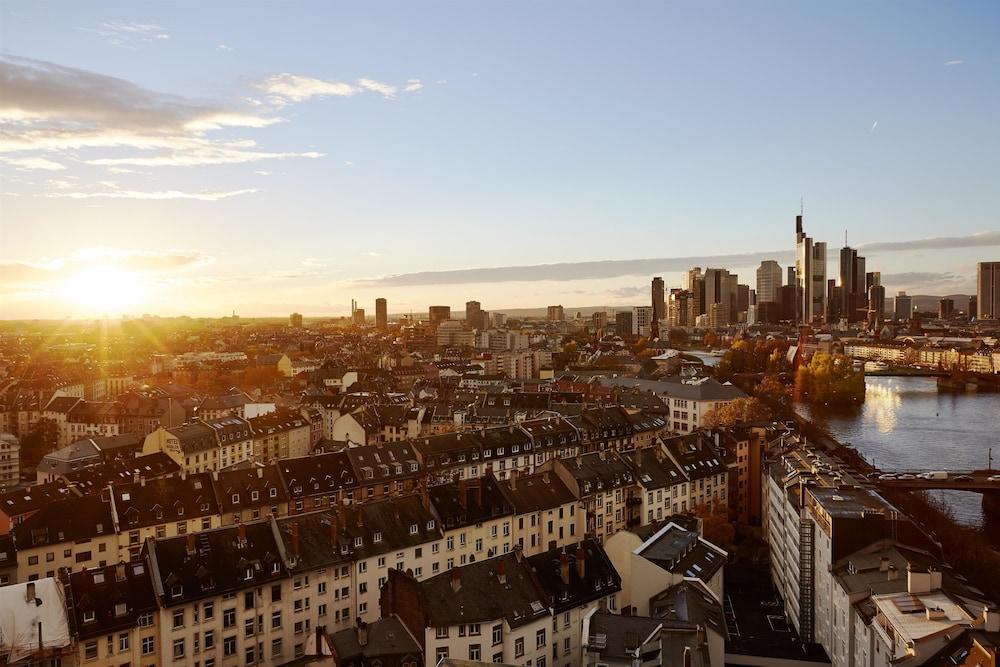 Lindner Hotel Frankfurt Main Plaza, part of JdV by Hyatt in Frankfurt