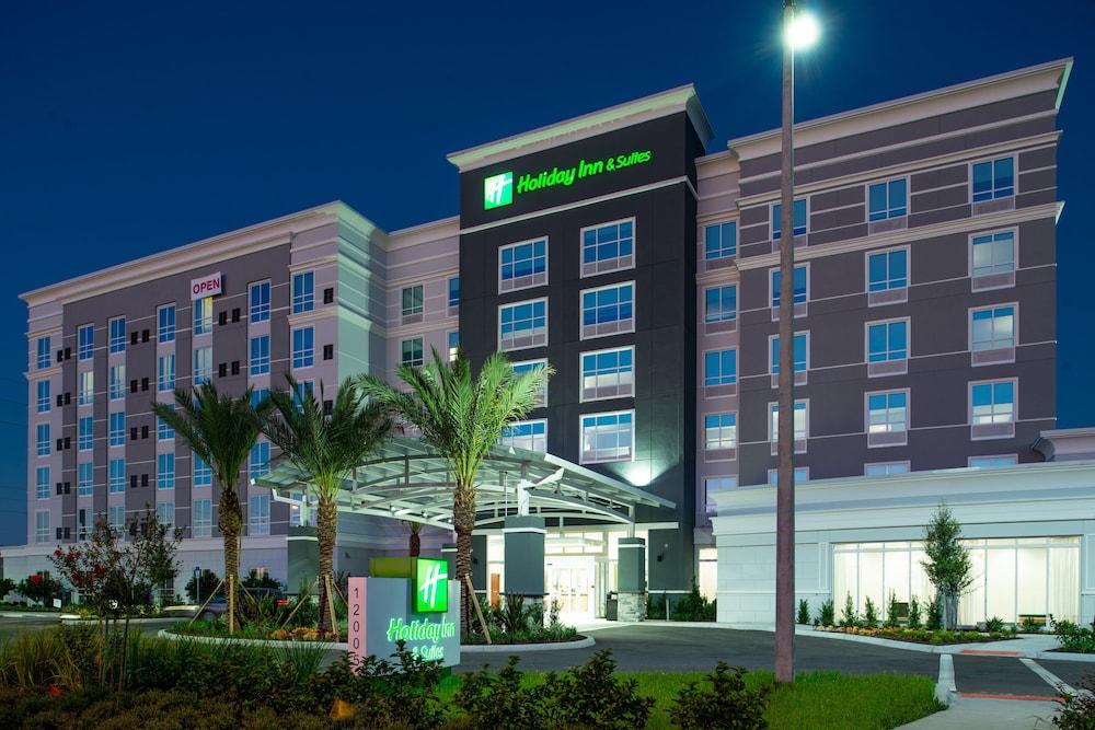 Holiday Inn & Suites - Orlando - International Dr S in Orlando