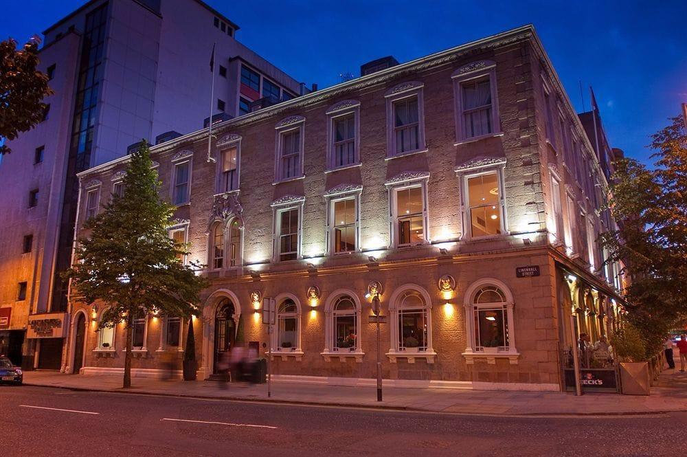 DoubleTree by Hilton Belfast City Ten Square in Belfast