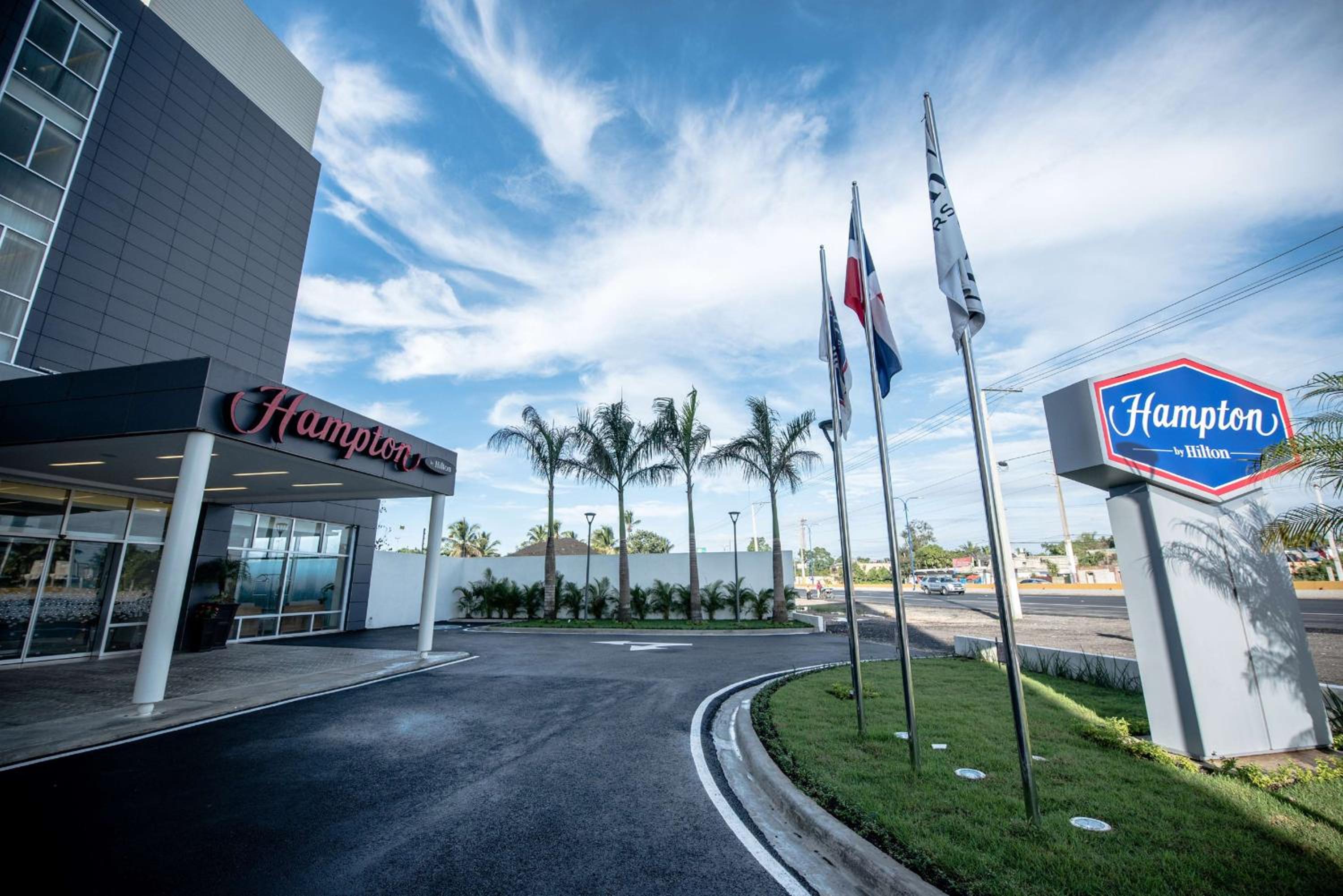 Hampton by Hilton Santo Domingo Airport in Santo Domingo