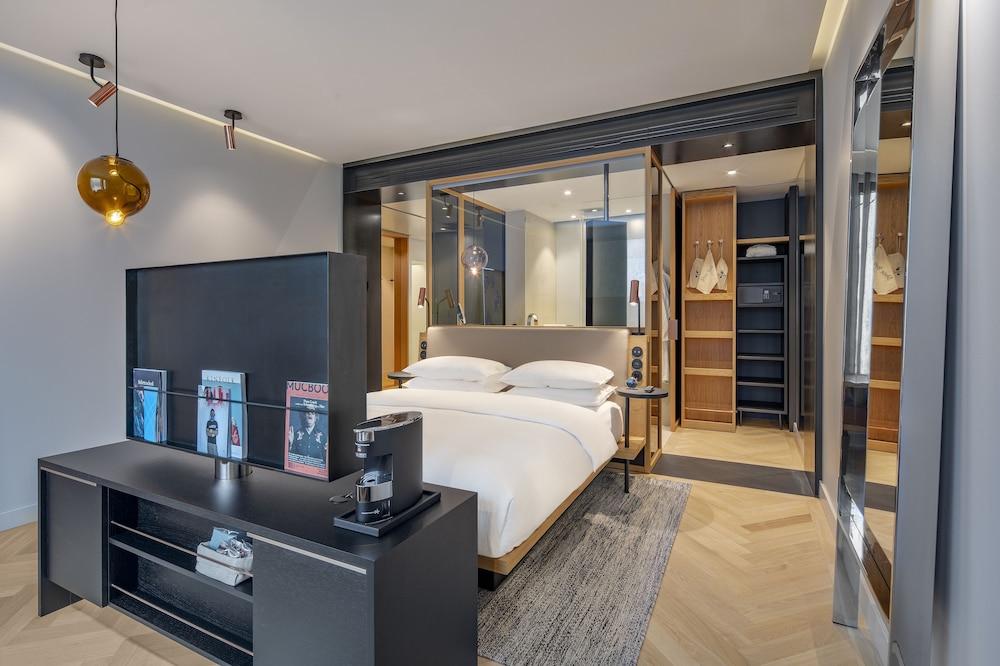 ANDAZ MUNICH SCHWABINGER TOR, BY HYATT in MUNICH