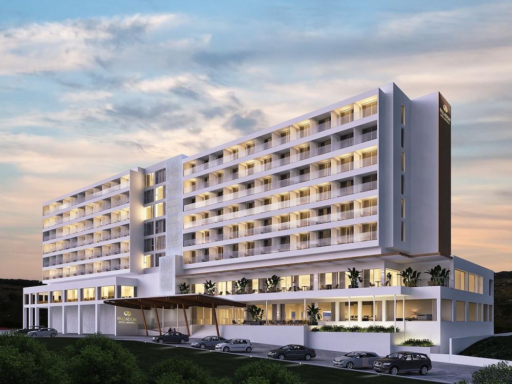 Palladium Hotel Menorca in ARENAL D'EN CASTELL