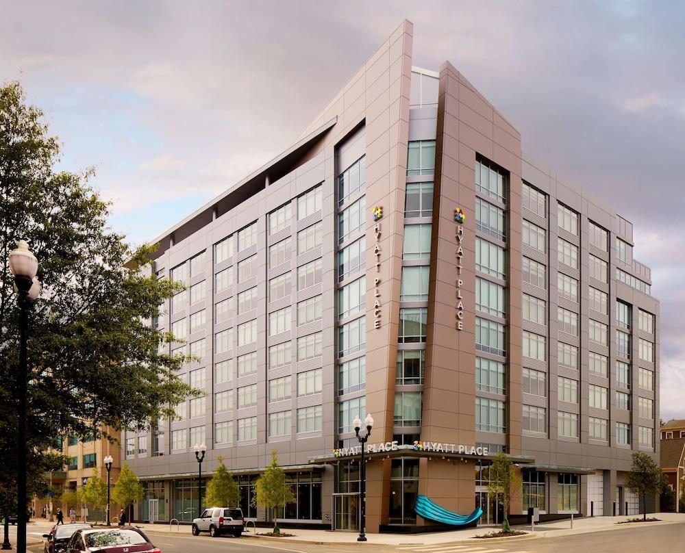 Hyatt Place Arlington Courthouse in Arlington