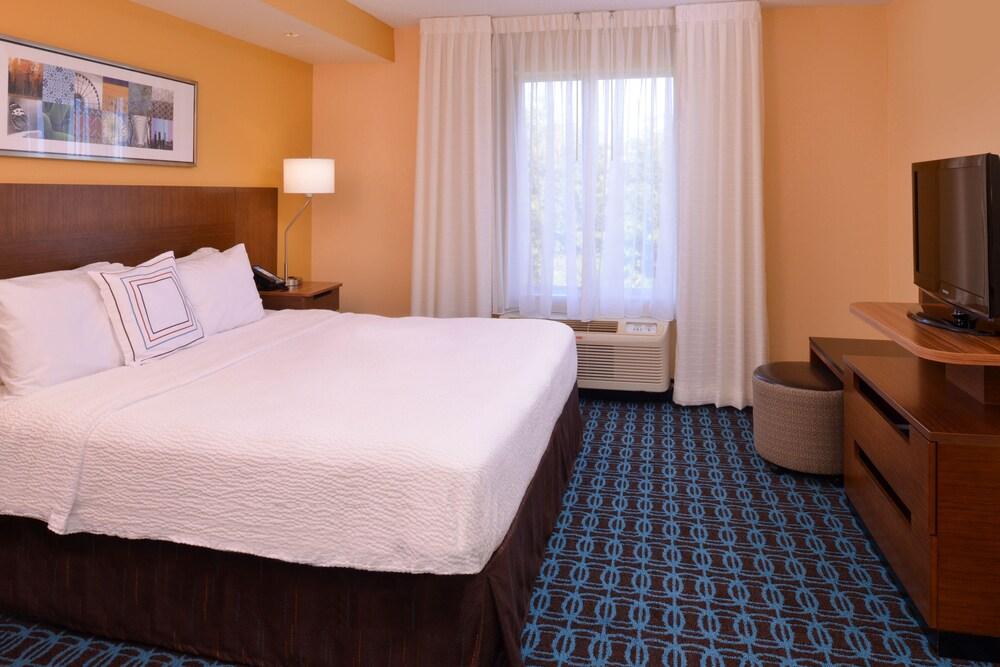 FAIRFIELD INN & SUITES BY MARRIOTT ANDERSON CLEMSON in Anderson, Sc