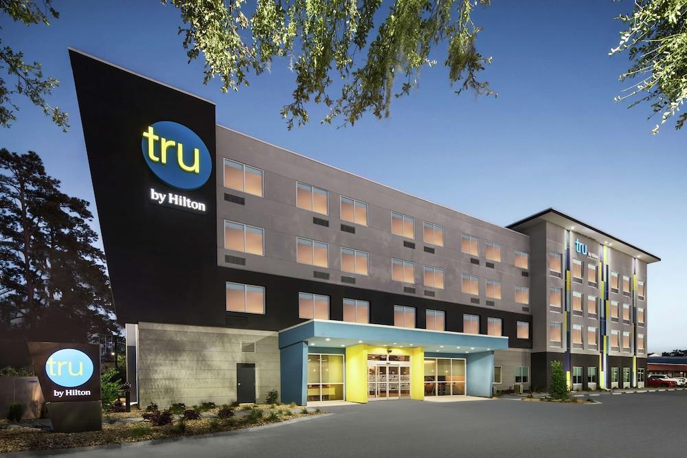 Tru By Hilton Savannah Midtown Ga in Savannah