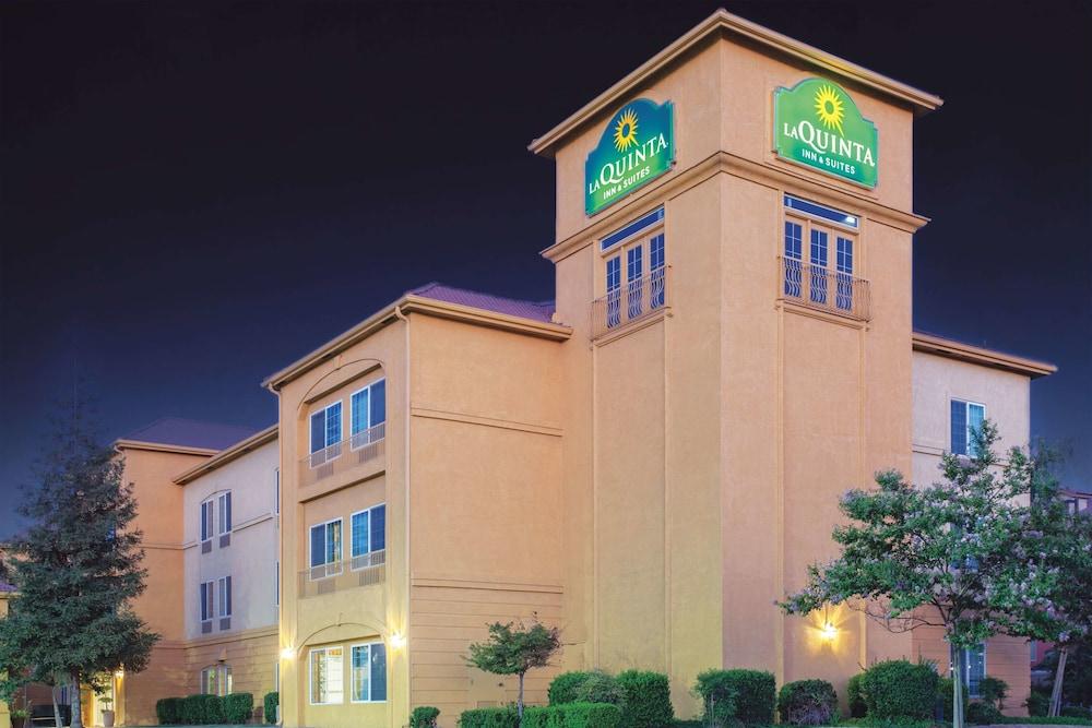 La Quinta Inn & Suites by Wyndham Bakersfield Nort in Bakersfield