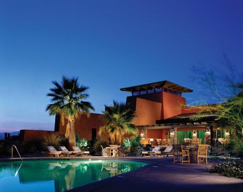 Hilton Grand Vacations Club Palm Desert in Palm Desert