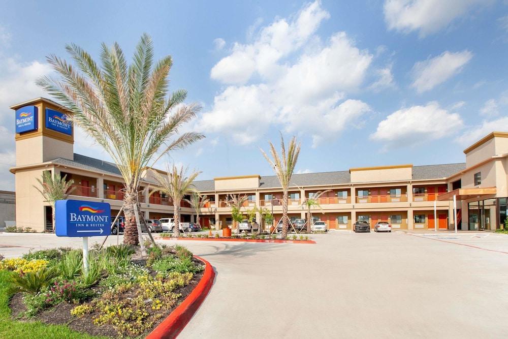 Baymont by Wyndham Houston Hobby Airport in Houston, Tx