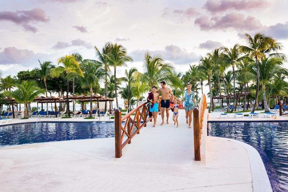 BARCELO MAYA BEACH in Xpu Ha