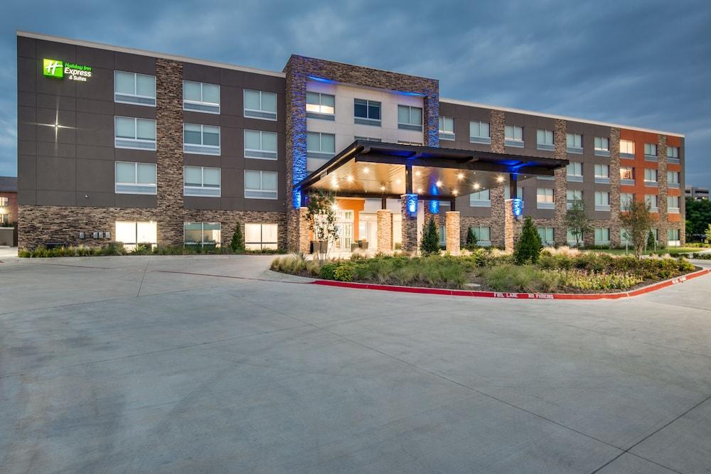 Holiday Inn Express & Suites Dallas North - Addison, an IHG Hotel in Addison, Tx
