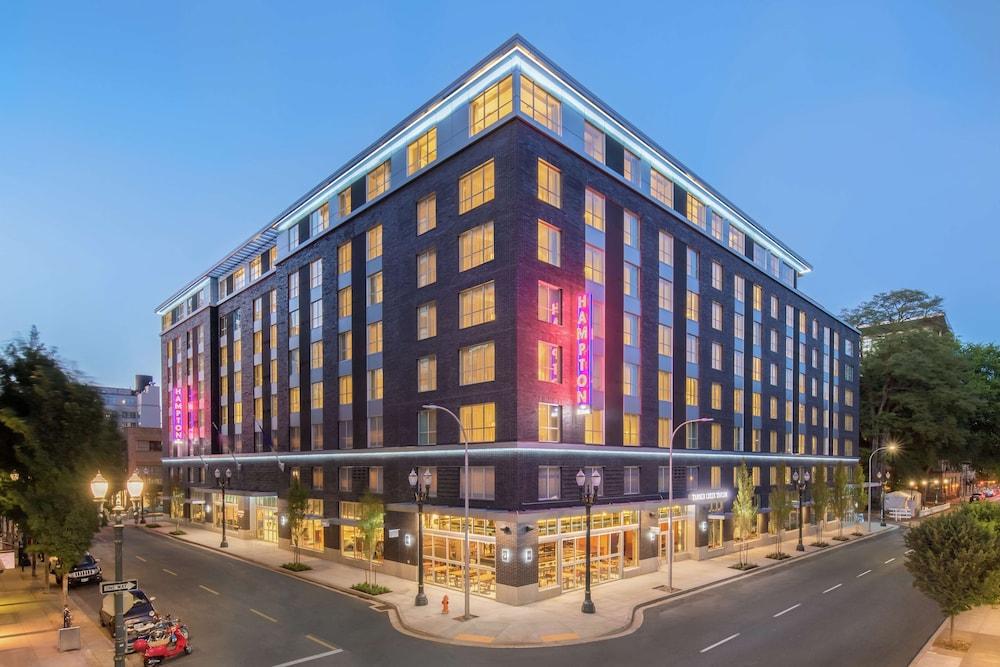 Hampton Inn And Suites By Hilton Portland-Pearl District in Portland, Or
