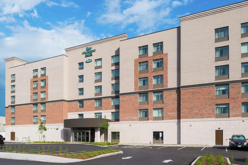 Homewood Suites By Hilton Ottawa Airport in Ottawa, On
