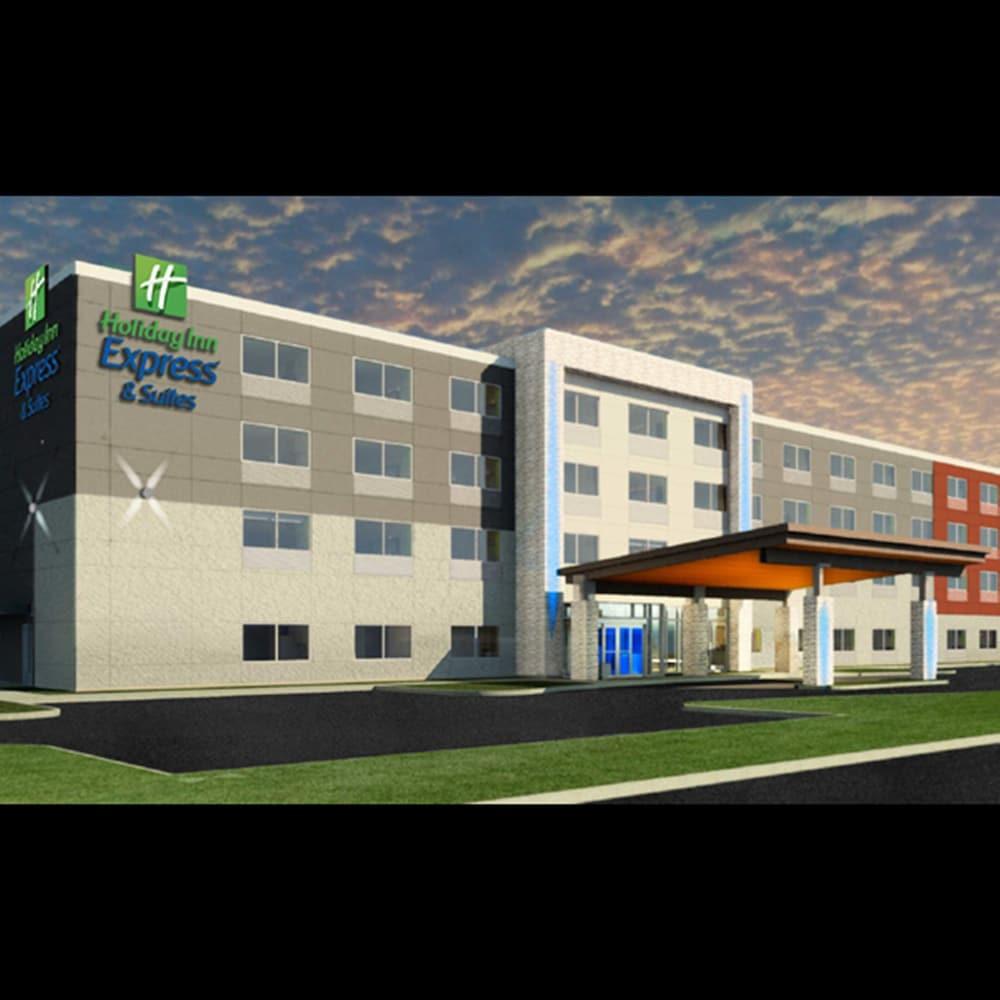 Holiday Inn Express and Suites Dearborn SW Detroit in Dearborn, Mi