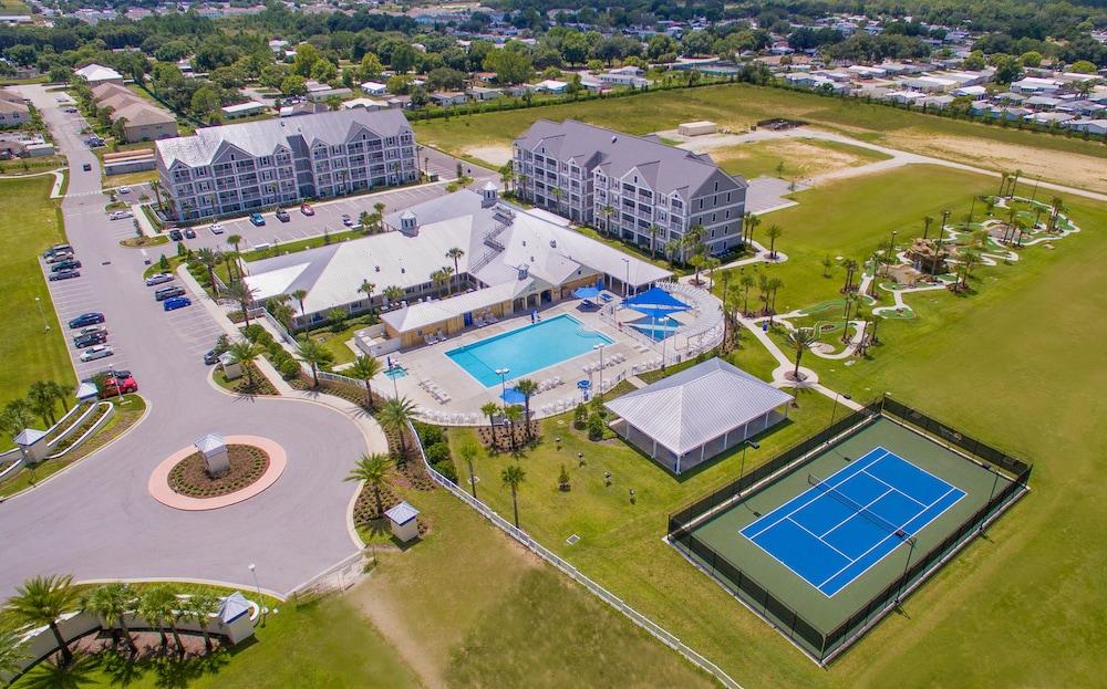 Holiday Inn Club Vacations Orlando Breeze Resort in Davenport, Fl