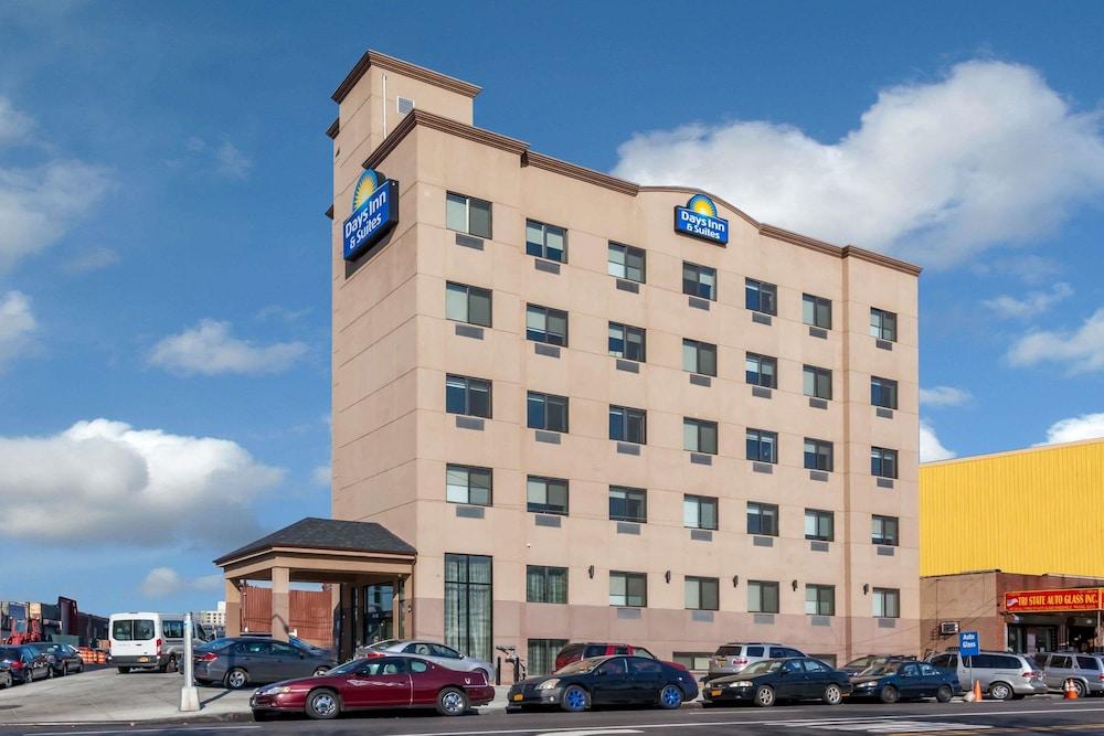 Days Inn & Suites by Wyndham Jamaica JFK Airport in New York, Ny