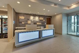Holiday Inn Express & Suites Nashville Metrocenter in Nashville,Tn
