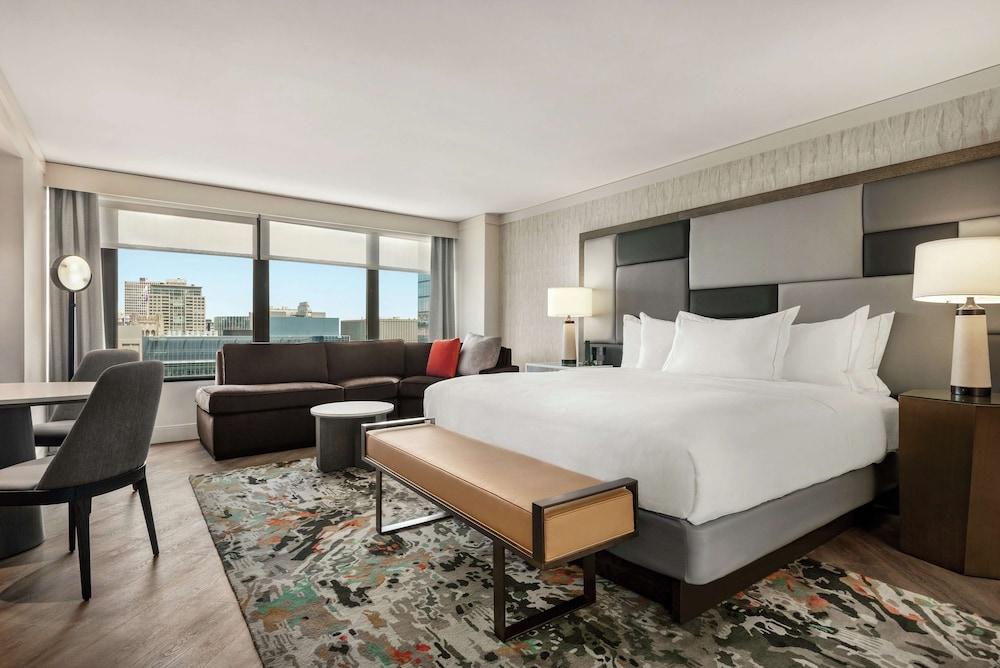 Hilton Grand Vacations Club Chicago Magnificent Mile in Chicago